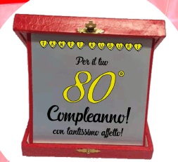 Targa Compleanno Personalizzata, Regalo per chi compie 20, 30, 40, 50, 60,  70, 80 anni, Pergamena Personalizzabile